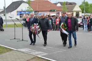 Pietny akt kladenia vencov 1